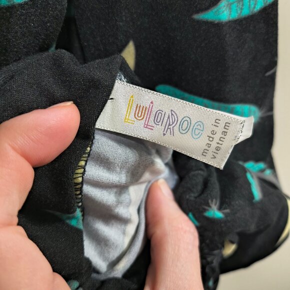 LuLaRoe One Size Black Teal Feather Print Buttery Soft Leggings - Picture 2 of 4